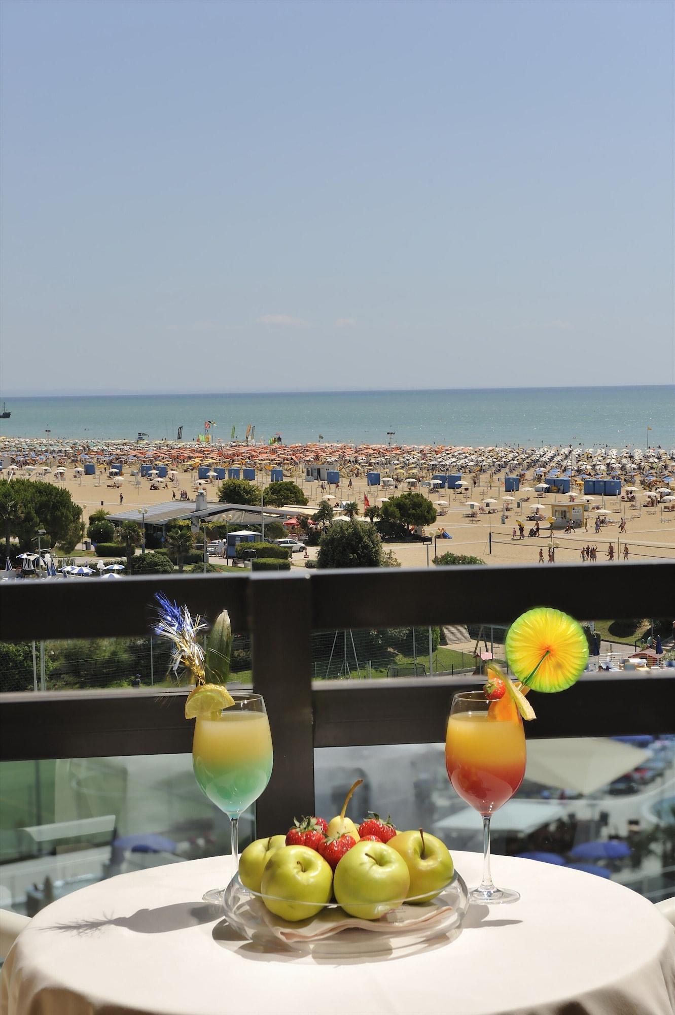 Hotel Palace Bibione Luaran gambar