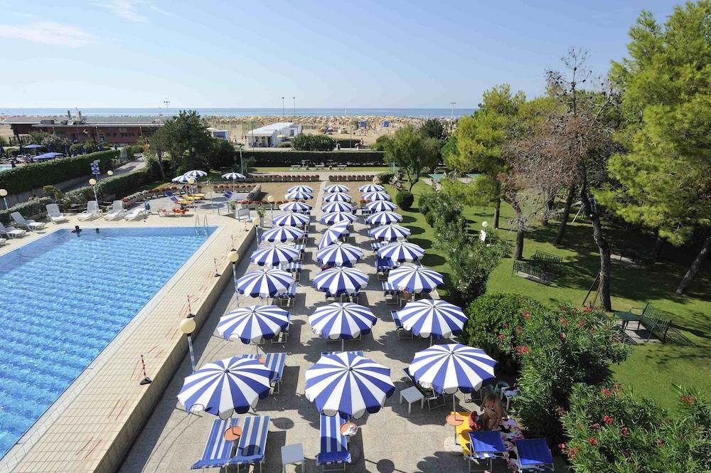 Hotel Palace Bibione Luaran gambar