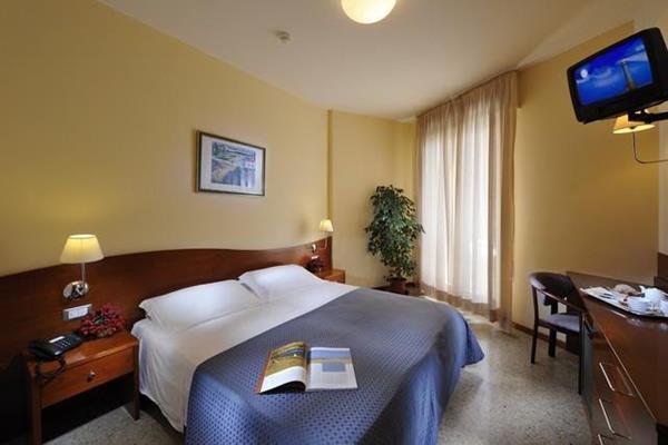 Hotel Palace Bibione Luaran gambar