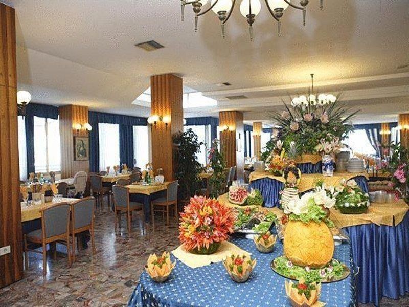 Hotel Palace Bibione Luaran gambar