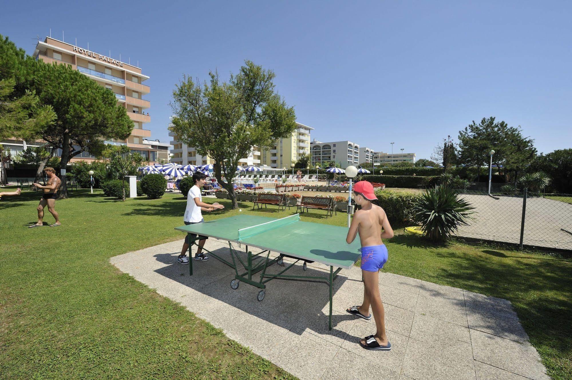 Hotel Palace Bibione Luaran gambar